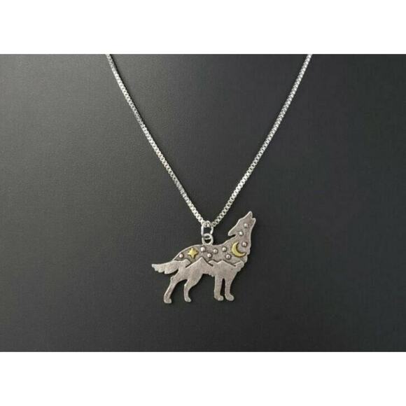 Unbranded Jewelry - Howling Wolf with Moon & Stars Pendant Necklace - Brand New